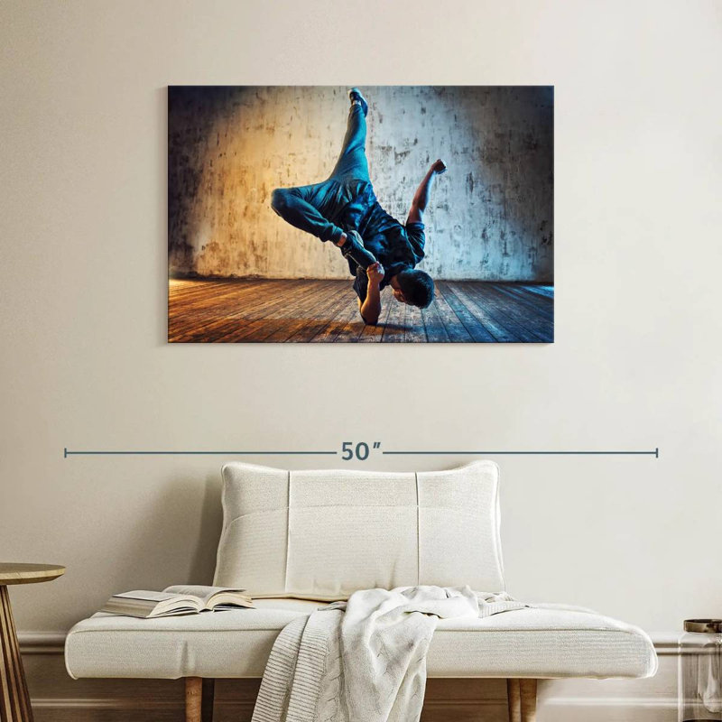 Enn Breakdance, H 26 po x l 39 po