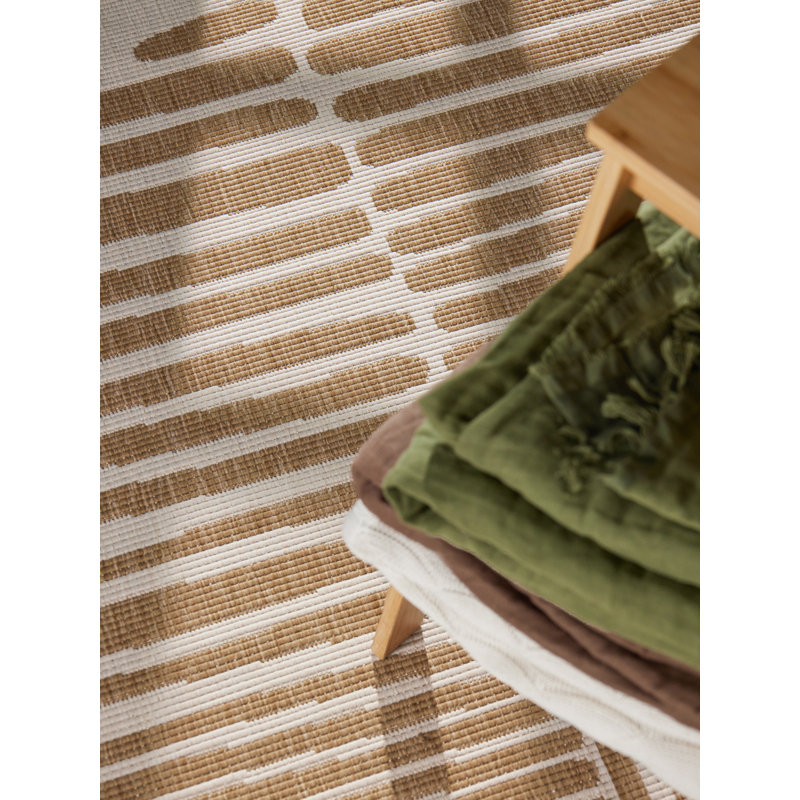 Deshae Round 160 cm x 160 cm Geometric Indoor / Outdoor Area Rug