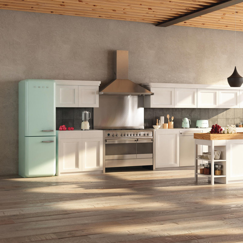 SMEG Hotte murale convertible 36 pouces 770 CFM en acier inoxydable