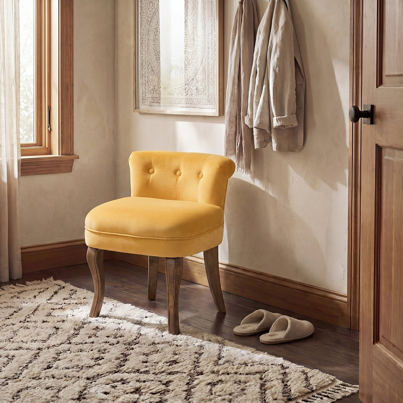 Fauteuil de coiffeuse avec pieds en bois massif Jonna, Velours moutarde