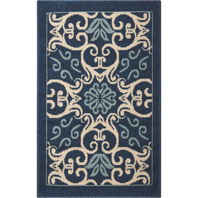 Tapis bleu marine traditionnel Janyce