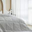 Couette en microfibre alternative au duvet-135252648