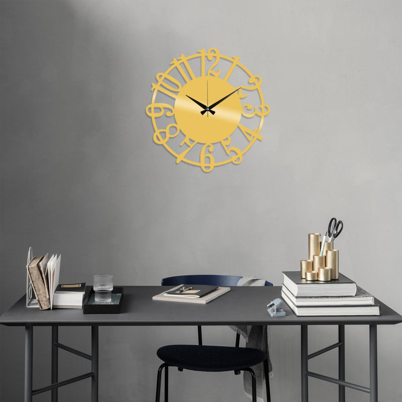 Élégante horloge murale décorative en métal 48 x 48 cm, finition dorée, 100% métal, épaisseur: 0,06 pouce | Mécanisme silencieux, suspension murale facile | Parfait pour le salon, le bureau ou la chambre à coucher, élégant et fonctionnel