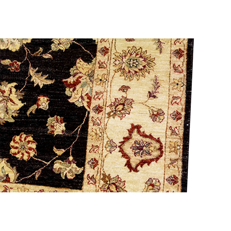 Tapis noir et ivoire de haute qualité noué à la main