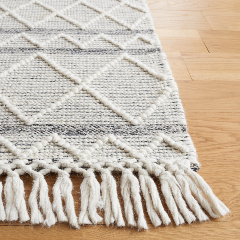 Perkinsville Hand Loomed Wool/Cotton Southwestern Rug in Gray/Ivory, Rectangle 5' x 8'