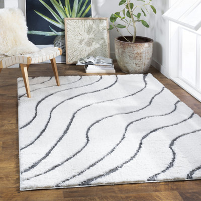Zenda Chevron Indoor Rug