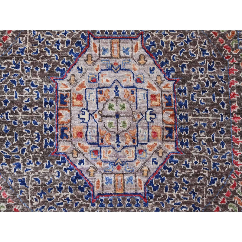 Tapis brun en laine noué à la main 14e siècle 7 pi 8 po x 7 pi 8 po E37EB913888E4C4E88F7BFF1531B2C73