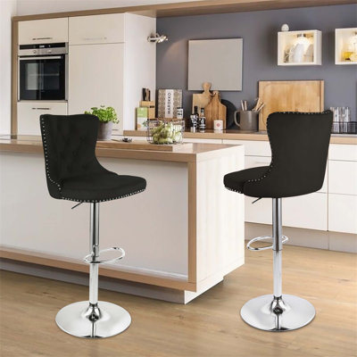 Tabourets de bar pivotants en velours avec dossier haut et repose-pieds en métal, réglables pour un îlot de cuisine, idéaux pour plusieurs espaces