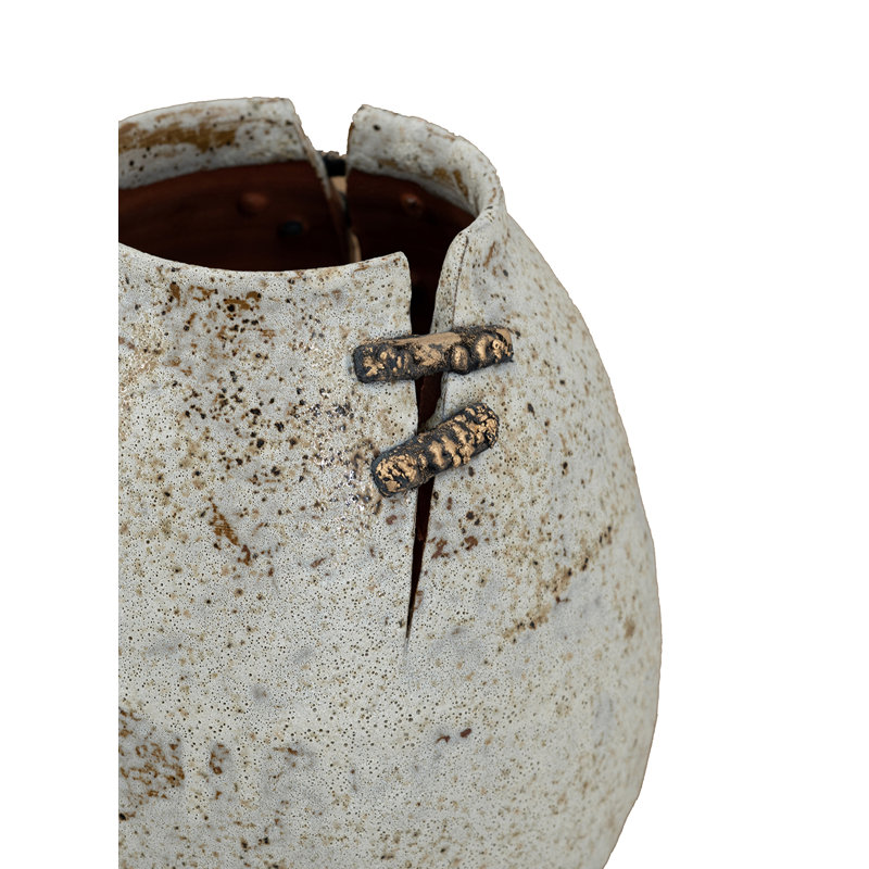 Vase d'appoint en céramique fait à la main avec finition terre et détails en fil métallique, H 9,4 po x l 7,5 po x P 7,5 po