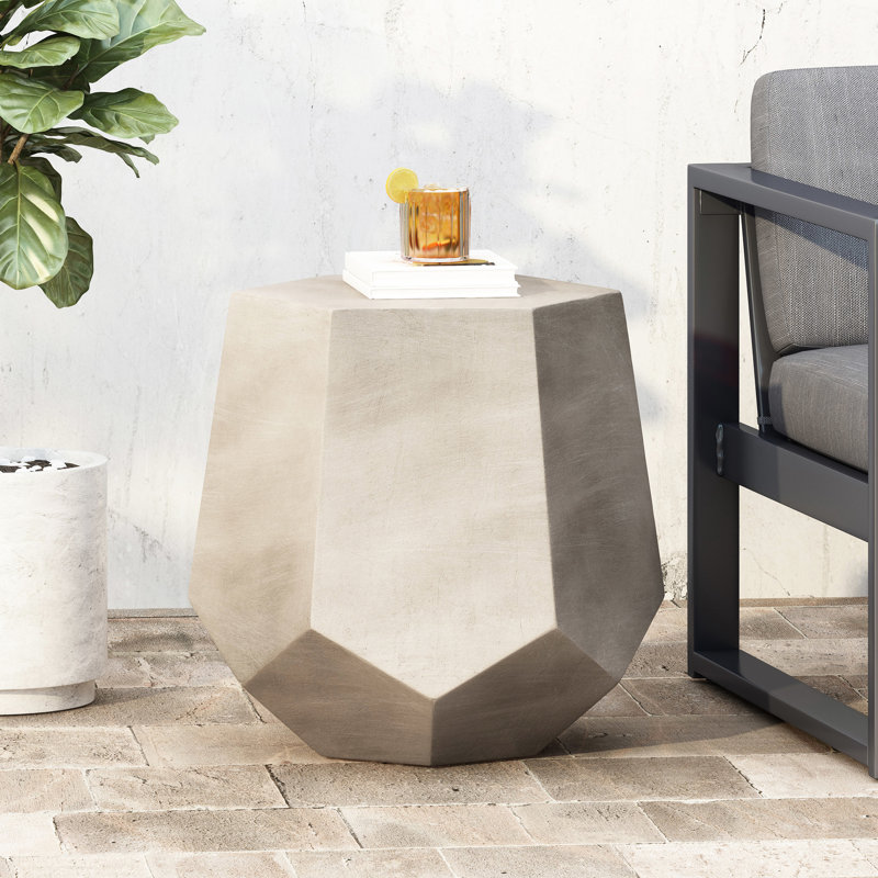 Bureau d'appoint en béton gris