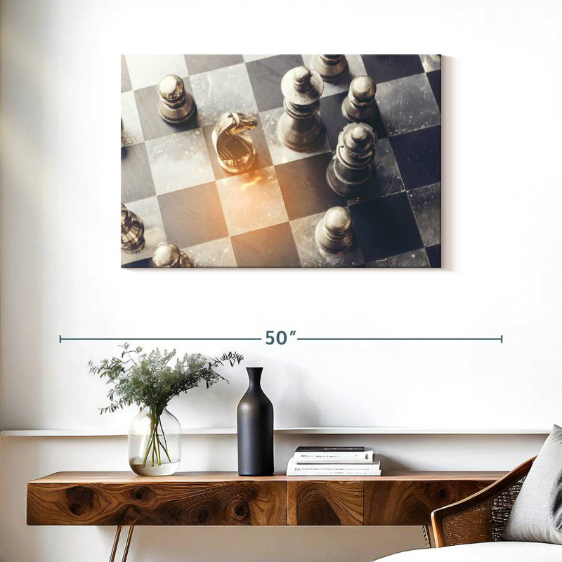 Chess Knight Aglow, H 24 po x l 36 po