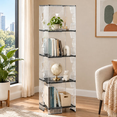Les murs en plastique transparent et les tablettes noires contrastantes forment une bibliothèque compacte autoportante à 4 niveaux mesurant 49,8 po x 13,4 po x 13,4 po, pour le salon, la chambre à coucher ou le bureau.