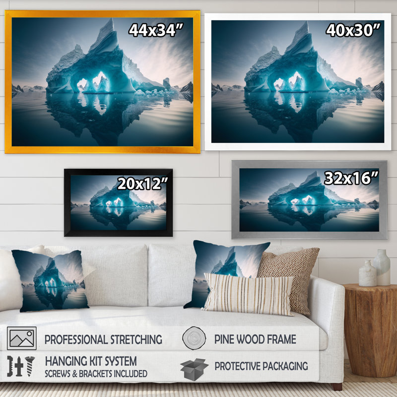 «Northberg Blue and White Iceberg I», reproduction sur toile, Cadre photo noir, H 30 po x l 40 po x P 1,5 po