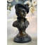 Figurine victorienne de l'ère victorienne au chapeau de plumes