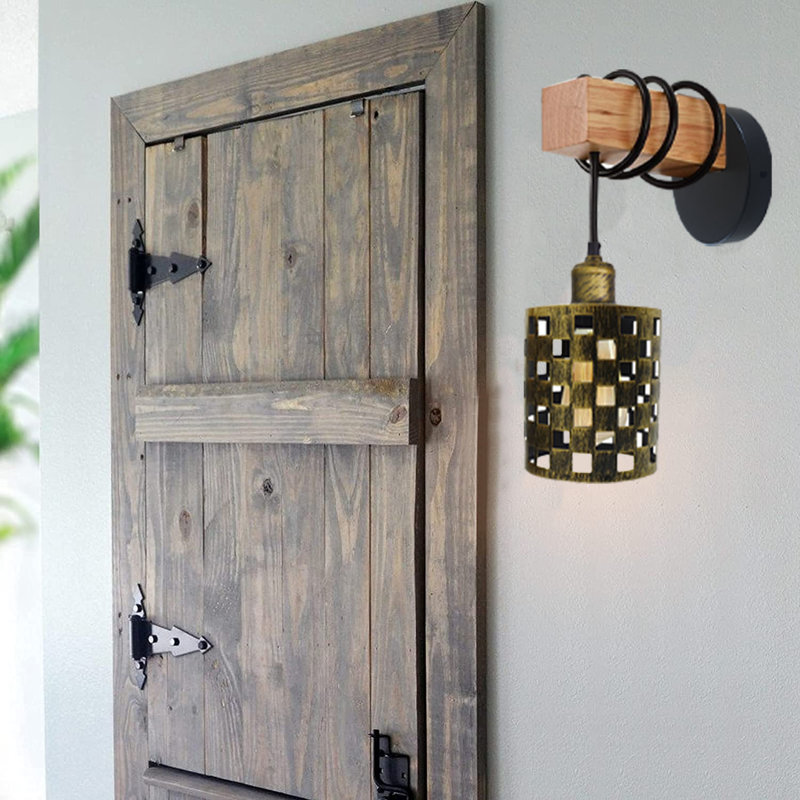 Herold Armed Sconce, Brushed Brass