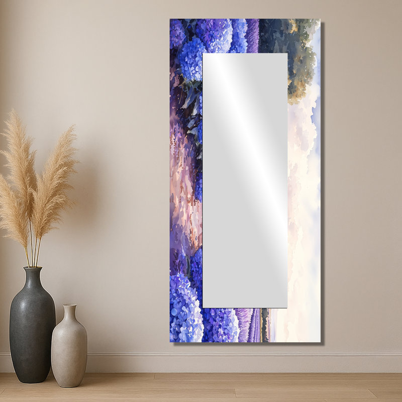 Hortensias dans le champ de lavande II - Art mural miroir floral - imprimé sur métal, 28 po x 60 po