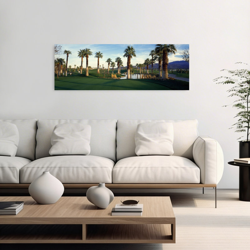 Palmiers dans un terrain de golf, terrain de golf Desert Springs, Palm Springs, Riverside County, Californie, États-Unis