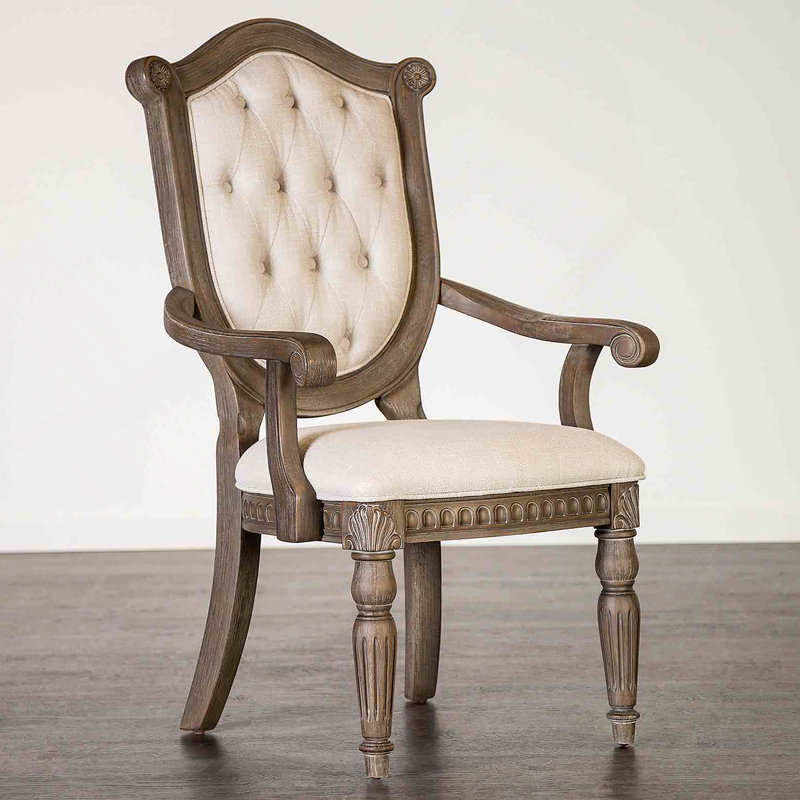 Chaise de salle à manger rustique 2 pièces avec accoudoirs à dossier capitonné à losanges avec pattes avant en chêne vieilli et finition beige