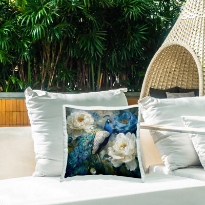 Coussin d'extérieur imprimé jolie pivoine paon, design par Tina LeCour, 18 x 7 x 18