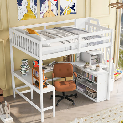 Lit mezzanine double avec bureau intégré en forme de L et tablettes de rangement à trois niveaux, et escalier de rangement attaché, blanc