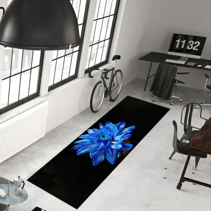Tapis chic non tissé à motif floral avec des motifs floraux complexes pour les espaces intérieurs modernes