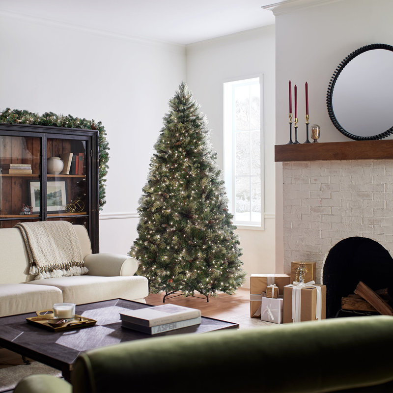 Carolina Green Pine Artificial Christmas Tree, 7.5' H