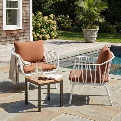 Fauteuil club d'extérieur Huron PP, finition blanche avec coussin brun, ensemble de 2