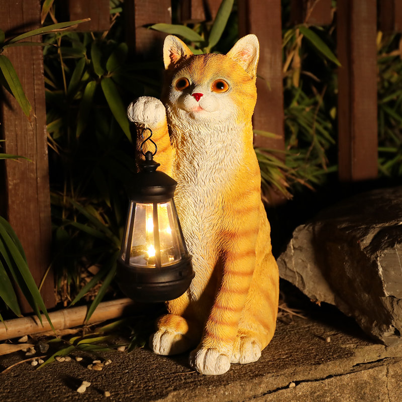 Statue d'extérieur, statue de jardin de chat tigré orange avec lanterne solaire - Décoration en résine réaliste pour le patio, la pelouse et les espaces extérieurs