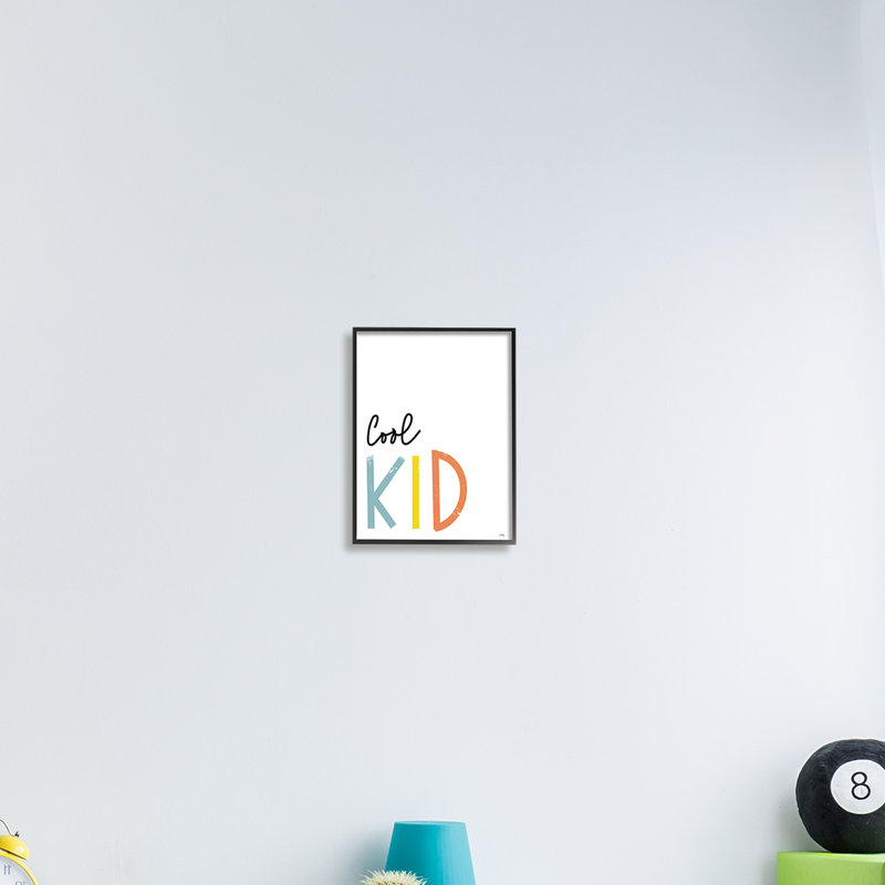 «Cool Kid Text Minimal Red Yellow Blue» par Elizabeth Medley - Art textuel, H 14 po x l 11 po, Giclée encadrée noir minuit