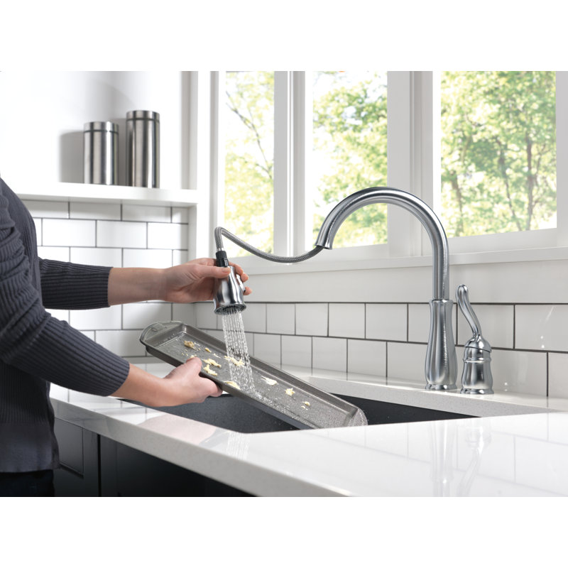 Leland Pull Down Single Handle Kitchen Faucet with MagnaTite® Docking and Diamond Seal Technology, Arctic Stainless