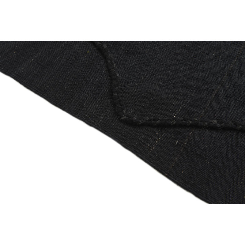 Iraheta Black Rug