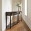 Table de canapé rétro avec tiroirs de rangement - mobilier d'entrée rustique, pieds fuselés, design élégant-1040389874