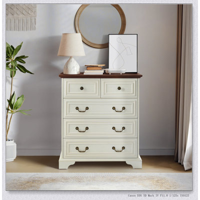 Commode blanche moderne à 5 tiroirs pour la chambre à coucher - Rangement spacieux, conception robuste et sécuritaire avec des textures en relief et des bords biseautés