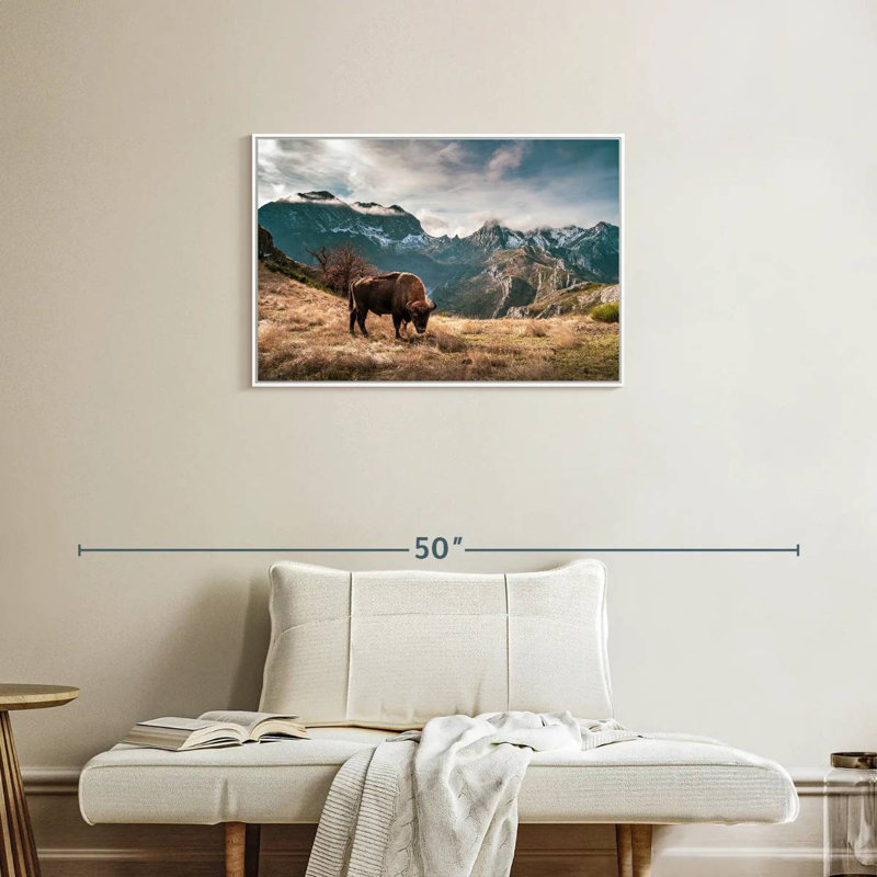 Paysage de montagne de bisons, Cadre flottant blanc, 31 po x 21 po