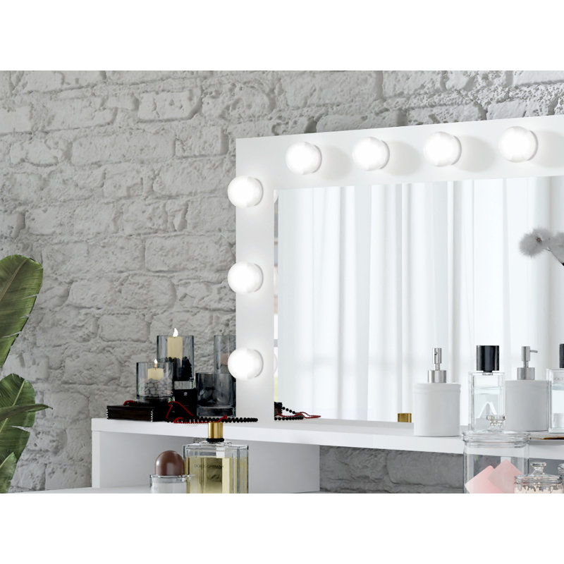 Jandreau Dressing Table with Mirror