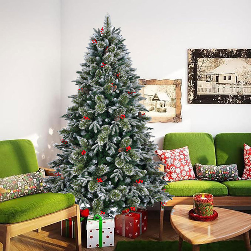 Arbre de Noël artificiel enneigé 8 pi avec pommes de pin et baies rouges pré-décorées avec base en métal