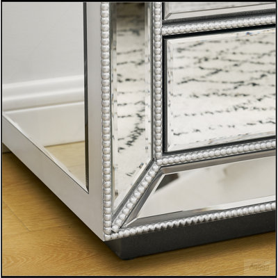 Three drawer cabinet with bead mirror finish