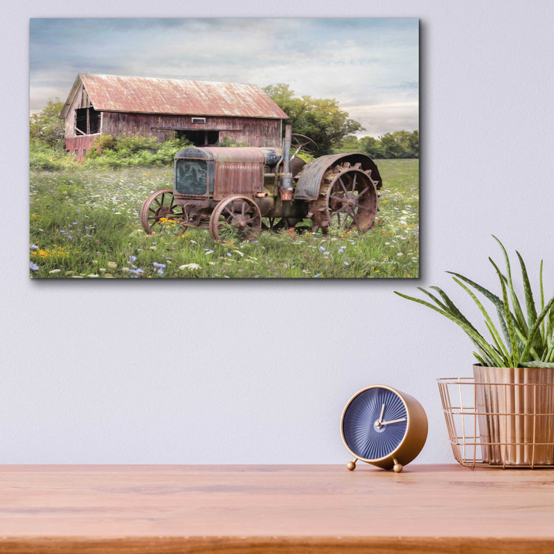«Clayton Tractor» par Lori Deiter, art mural en verre acrylique, H 12 po x l 16 po x P 0,13 po