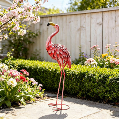 Hurtsboro Flamingo Animals Weather Resistant Metal Graden Statue