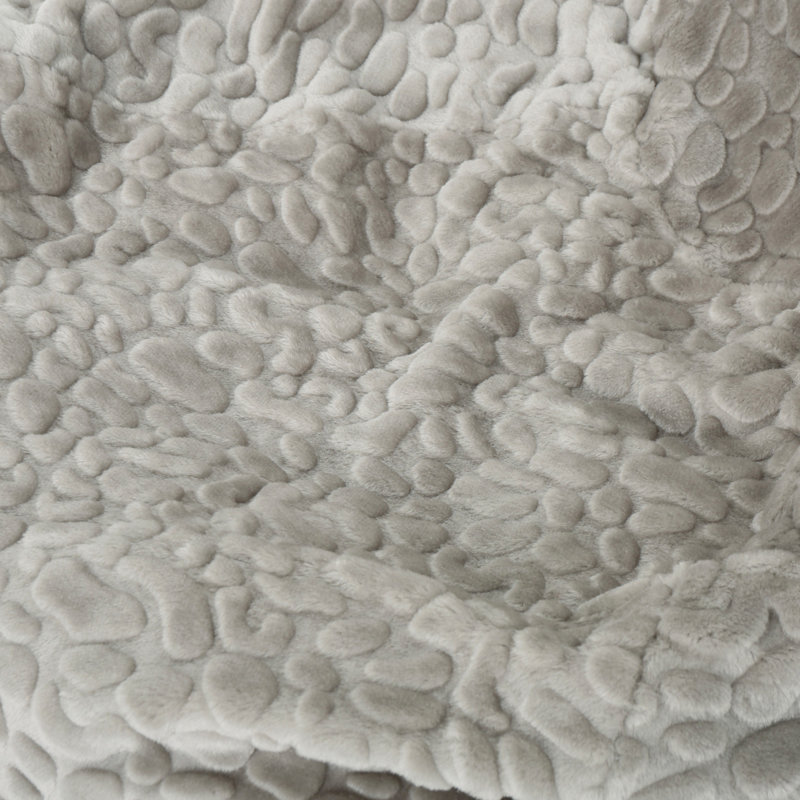 Fauteuil à billes arrondi en fausse fourrure Yasmin, motif de galets gris