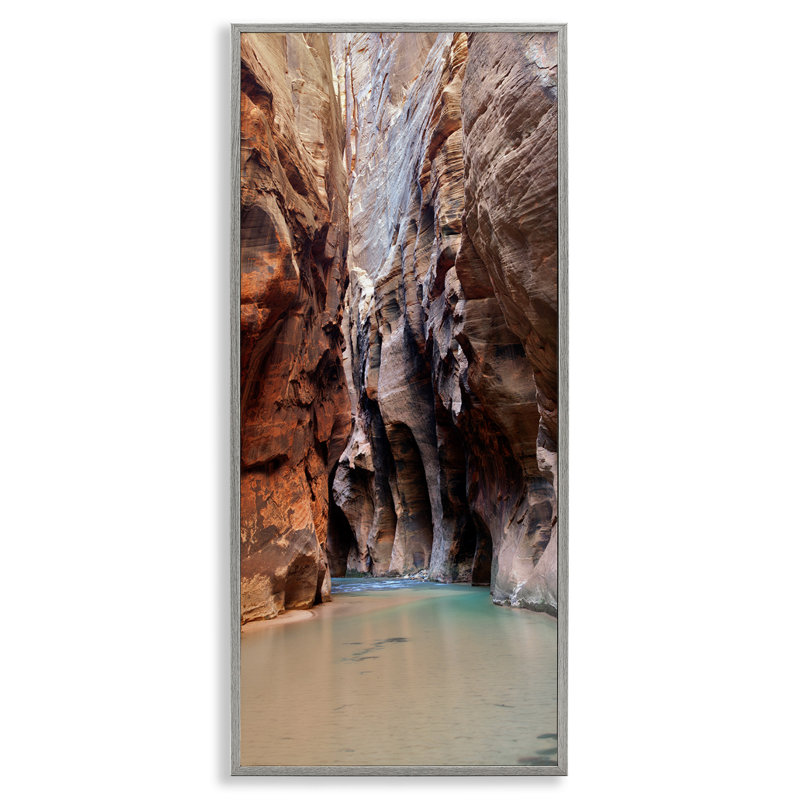 «Au-539-Giclee Zion National Park Cliff» par Dennis Frates, photographie, H 30 po x l 13 po, Estampe numérique Farmhouse