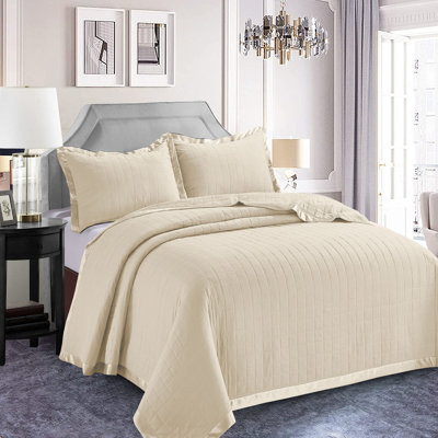 Gaila Bedspread