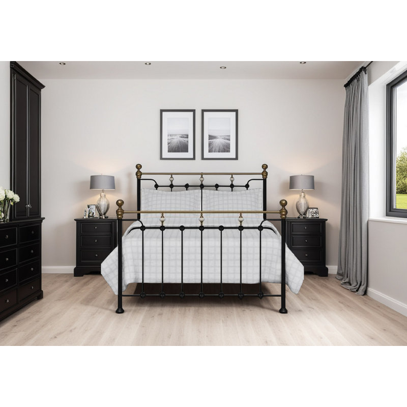 Macungie Metal Bed, Double (4'6)