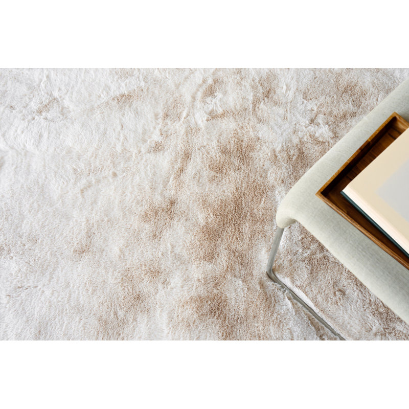 Mink Handmade Polyacrylic Beige Area Rug, Rectangle 2' x 3'