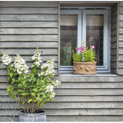 Zachariah Fiberglass Planter