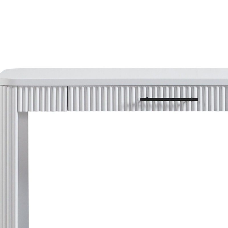 Bureau moderne et minimaliste, Blanc