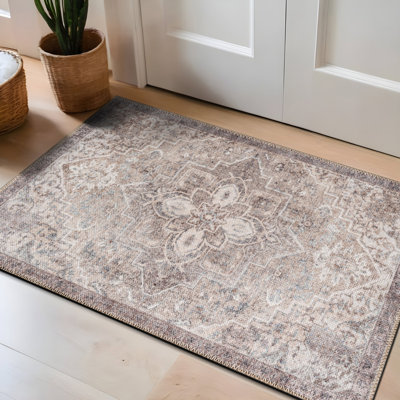 Tapis beige d'inspiration persane Savina avec envers antidérapant lavable