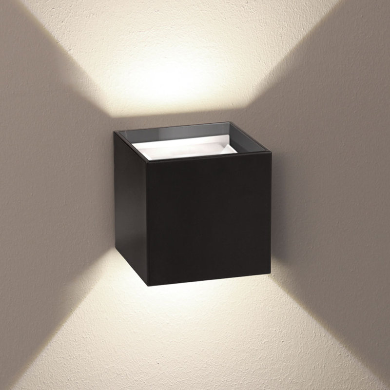 LED outdoor wall light Ixa IP44, Chrome