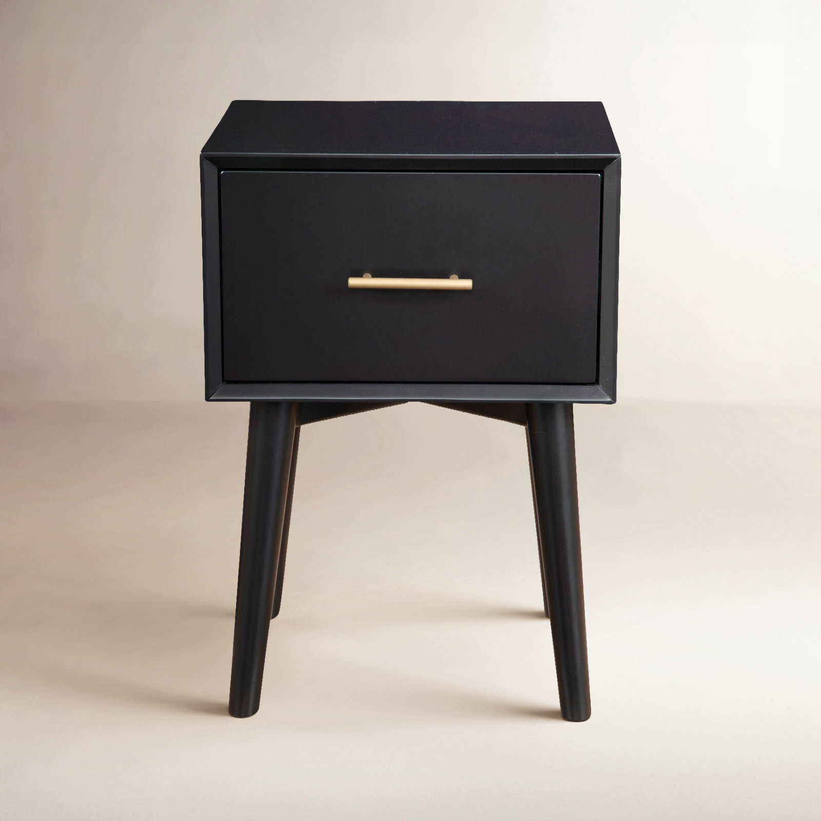 Williams 18" Mahogany End Table, Black