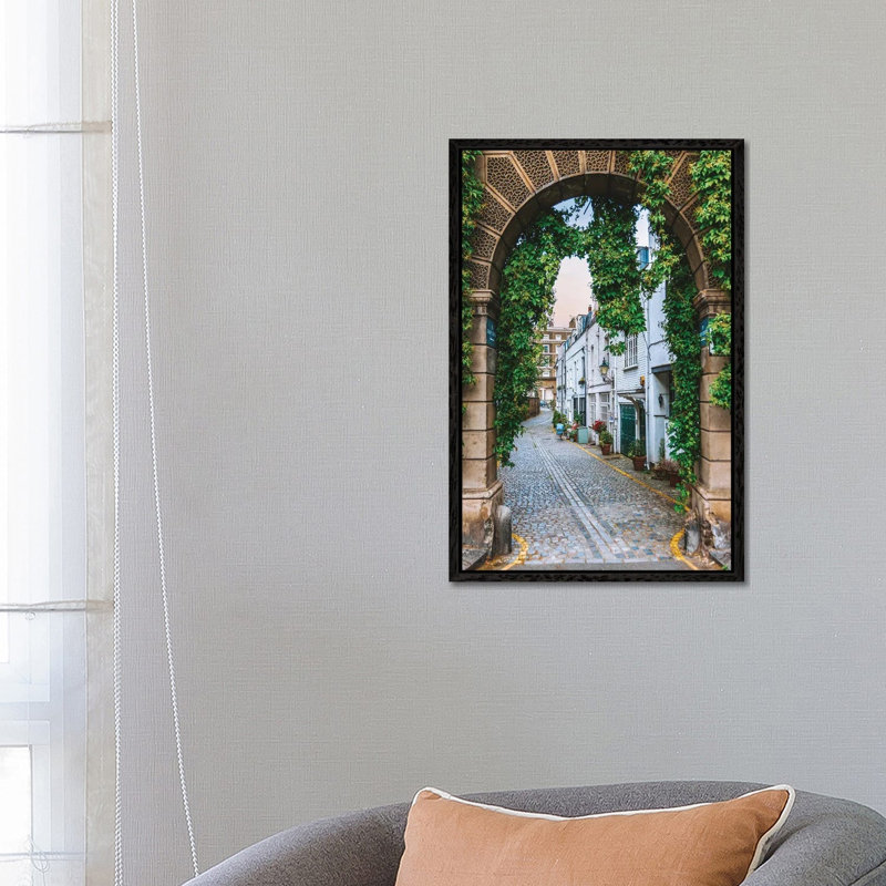 The Urbanteller 1 Piece Floater Frame Wall Art on Canvas, Black